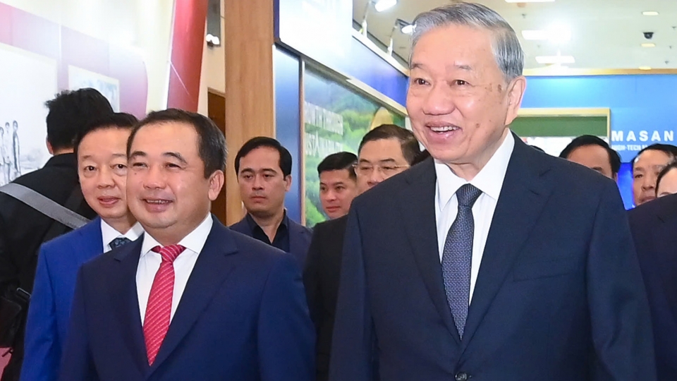 Tổng bí thư tô lâm dự lễ kỷ niệm ngành nông nghiệp và môi trường 00.jpg