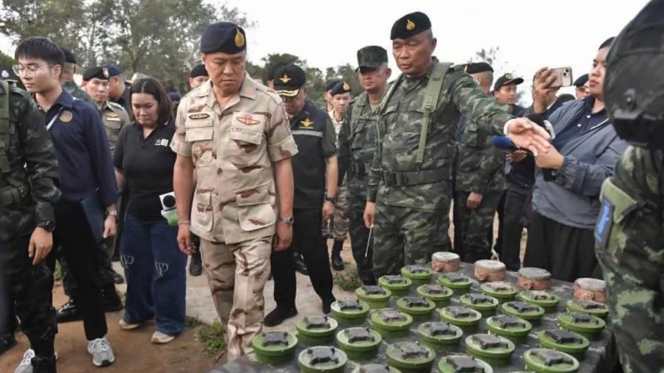 Thai Lan ra pha bom min, Thai Lan go min khu vuc bien gioi voi Campuchia, xung dot Thai Lan Campuchia -chinh phu Thai Lan.jpg