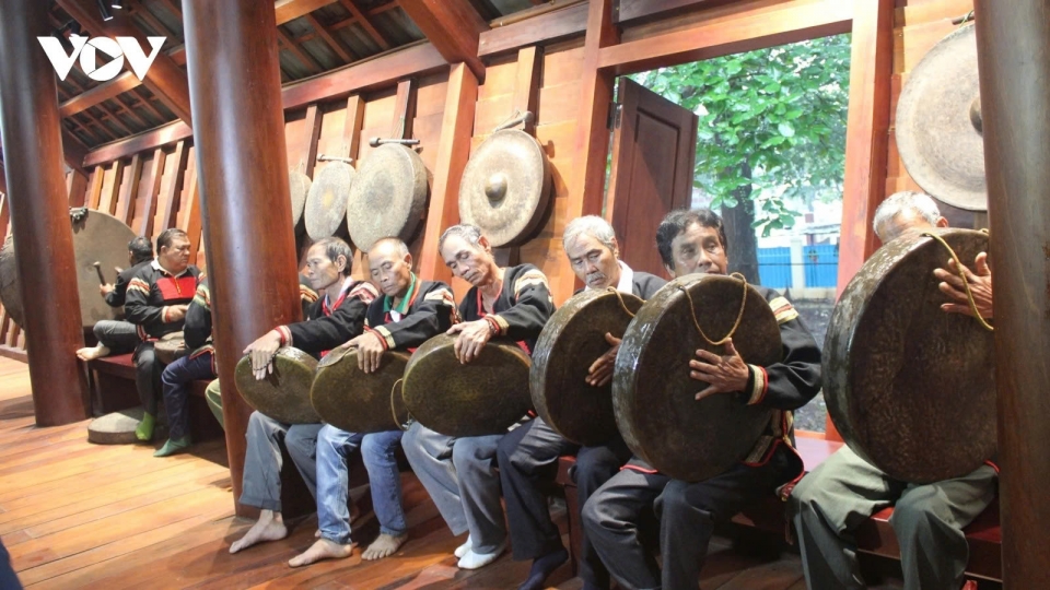 New house ritual of the Ede people preserves centuries-old traditions