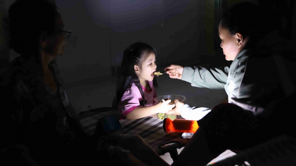 Ấm áp nghĩa tình tại các khu tránh, trú bão