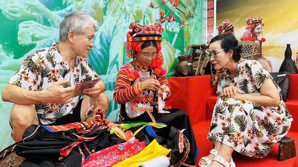 day_la_dip_de_du_khach_kham_pha_cac_net_van_hoa_truyen_thong_cua_dong_bao_cac_dan_toc_o_dia_phuong.jpg
