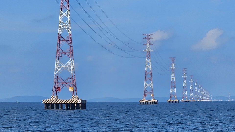 dien_luc_an_giang_dang_khan_truong_khac_phuc_su_co_tren_tuyen_cap_ngam_110kv_ha_tien_-_phu_quoc.jpg