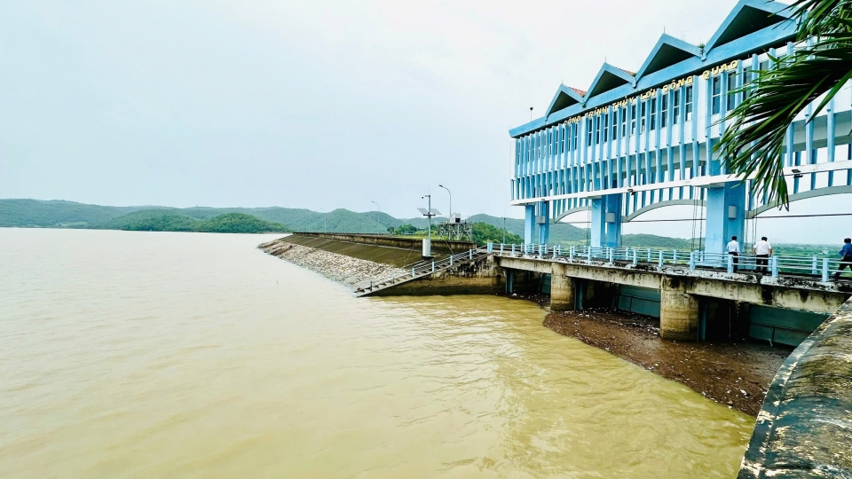 ho_song_quao_o_xa_ham_thuan_bac.jpg