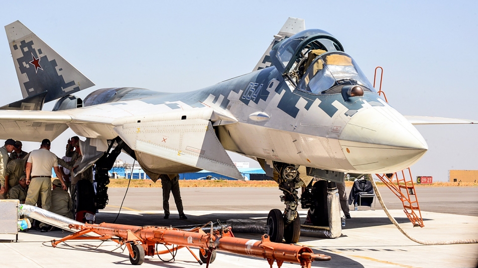 may bay Nga, tiem kich Nga Su-57 trung bay tai An Do -ani.jpg