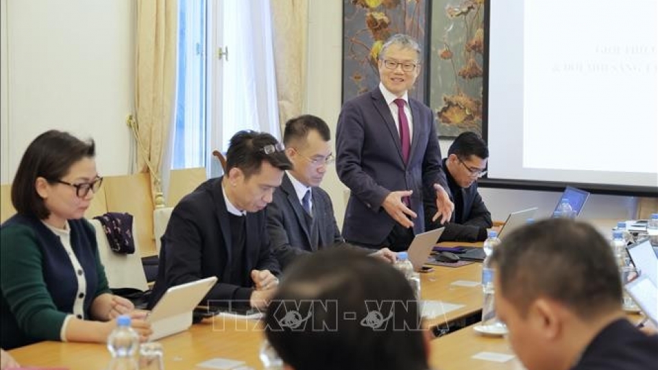 New science, technology strategy introduced to Vietnamese scientists in Germany