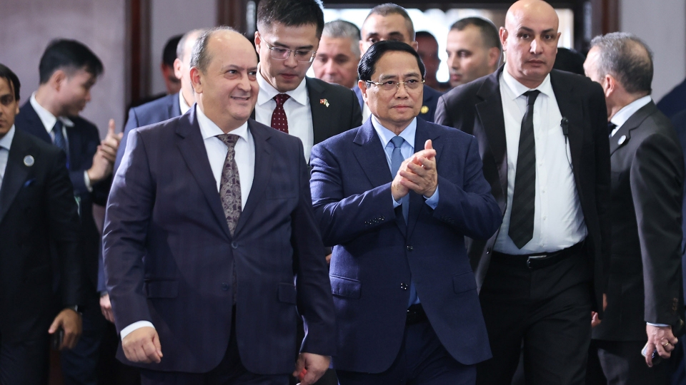 thủ tướng algeria.jpg