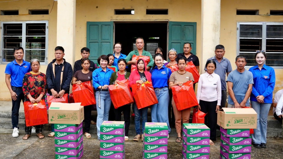 Đoàn Thanh niên Báo điện tử TNVN trao quà hỗ trợ người dân khó khăn tại Lạng Sơn