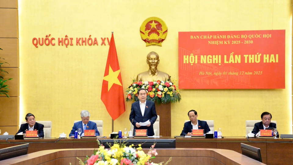 1-12 CTQH CHU TRI HN BCH DANG BO QH 2.jpg