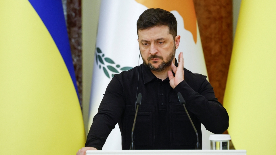 2025-12-04T132054Z_1640459758_RC2N9IAK2ILO_RTRMADP_3_UKRAINE-CRISIS-ZELENSKIY.JPG