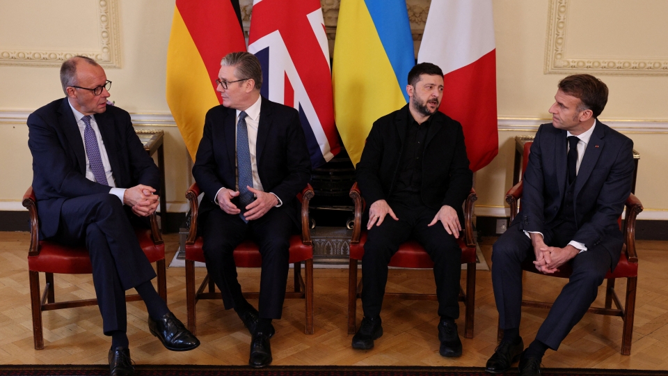 2025-12-08T140306Z_1871852716_RC2ECIAB8P4N_RTRMADP_3_UKRAINE-CRISIS-ZELENSKIY-LONDON.JPG