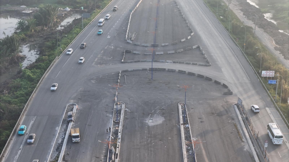 Chưa thông xe, nhánh N2 An Phú (TP.HCM) đã xảy ra tai nạn