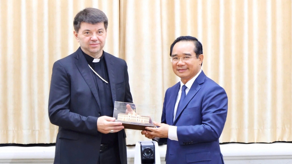 City-leader-receives-Vatican-envoy_-highlights-Vietnam–Holy-See-ties.jpg