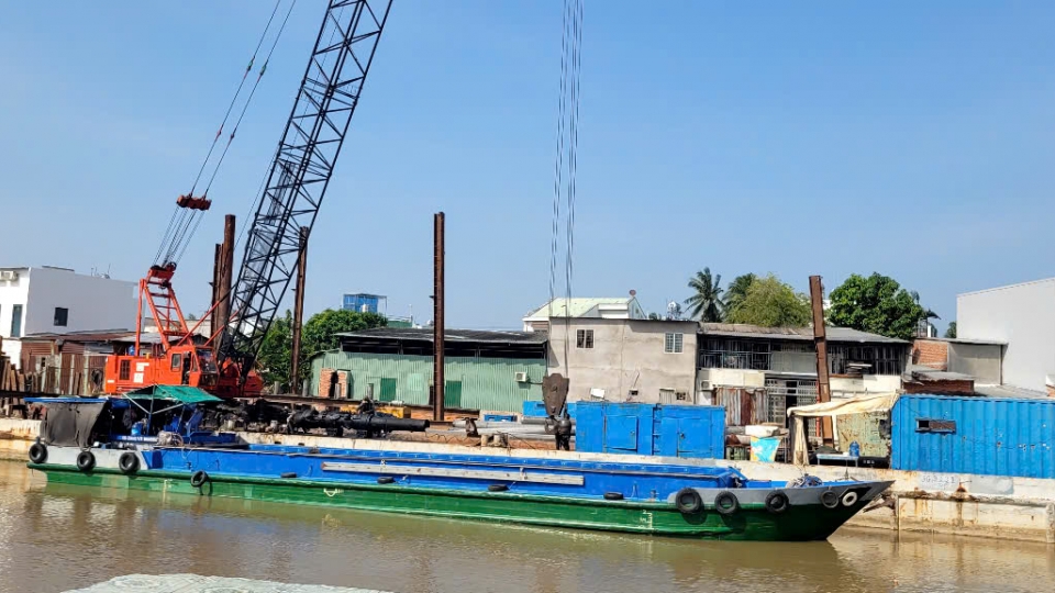 Dự án Đường hai bên bờ sông Bảo Định giải ngân vốn đầu tư công đạt thấp do gặp nhiều khó khăn.jpg