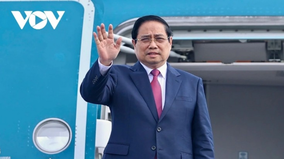PM departs for Lao.jpg