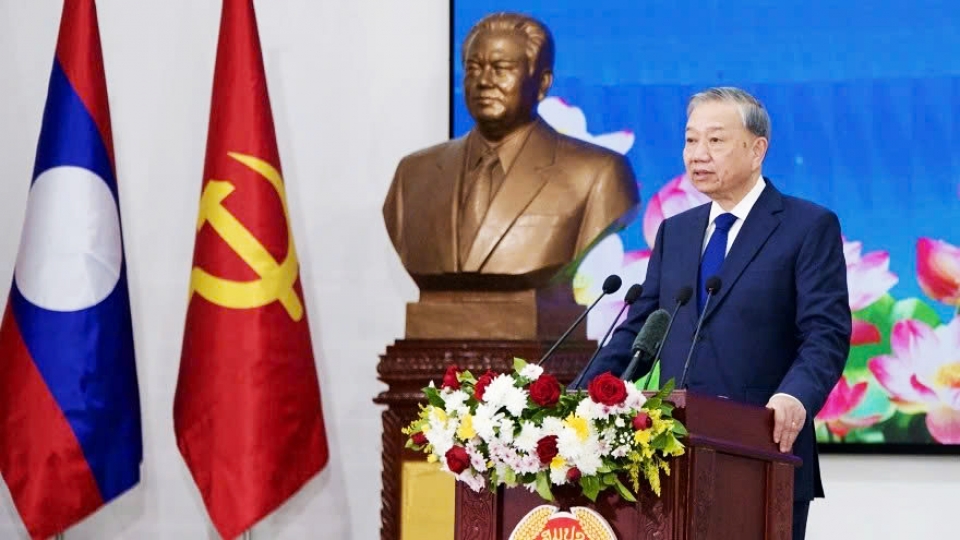 Party chief To Lam reaffirms Vietnam – Laos special friendship, solidarity  1.jpg