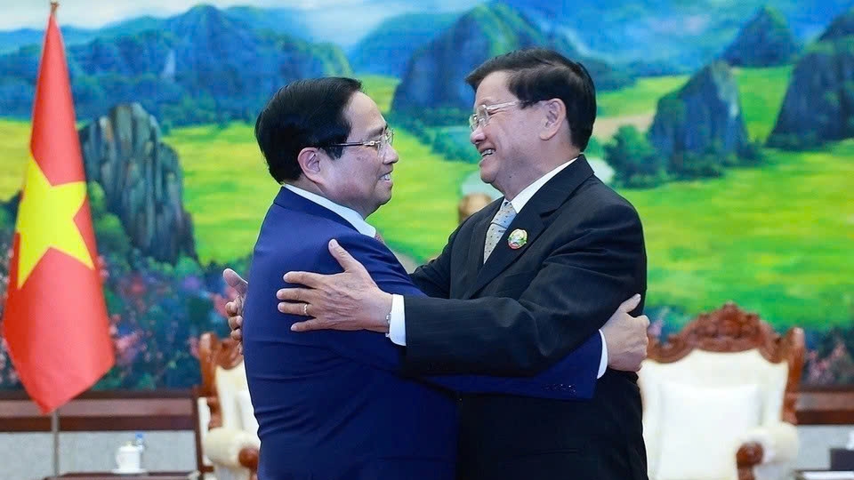 Vietnamese Prime Minister Pham Minh Chinh on December 3 met with Lao Party General Secretary and President Thongloun Sisoulith.jpg