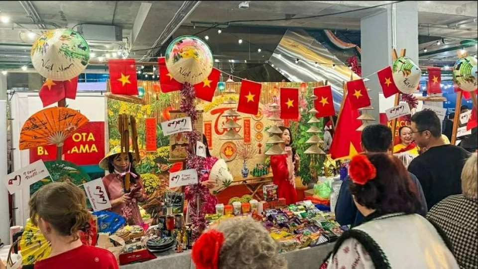 minsk_international_charity_christmas_fair.jpg