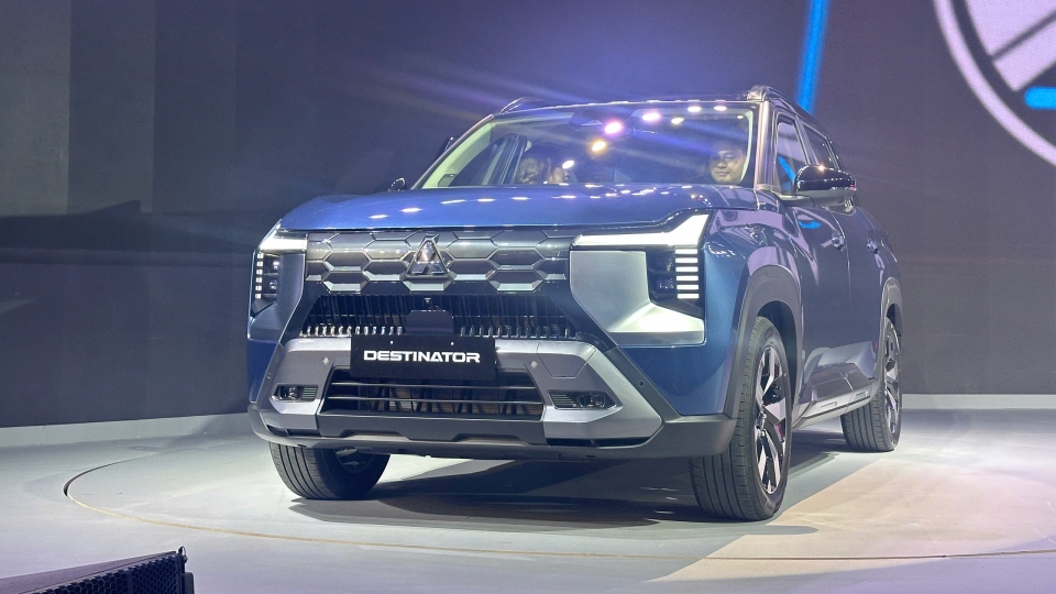 mitsubishi_destinator_11.jpg