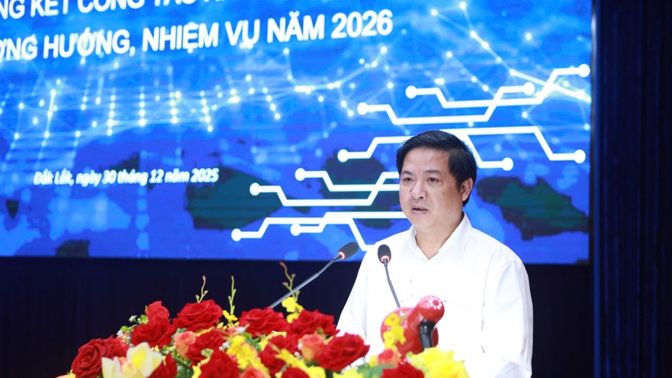 ong_luong_nguyen_minh_triet_bi_thu_tinh_uy_truong_ban_chi_dao_ve_phat_trien_khoa_hoc_cong_nghe_doi_moi_sang_tao_va_chuyen_doi_so_tinh_dak_lak_phat_bieu_tai_hoi_nghi.jpg
