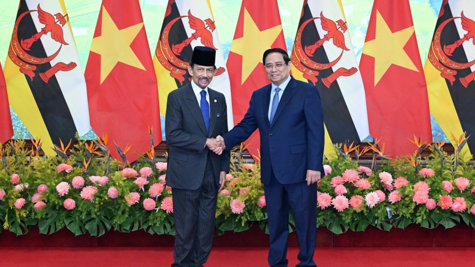 thu_tuong_pham_minh_chinh_hoi_kien_quoc_vuong_brunei_2.jpg