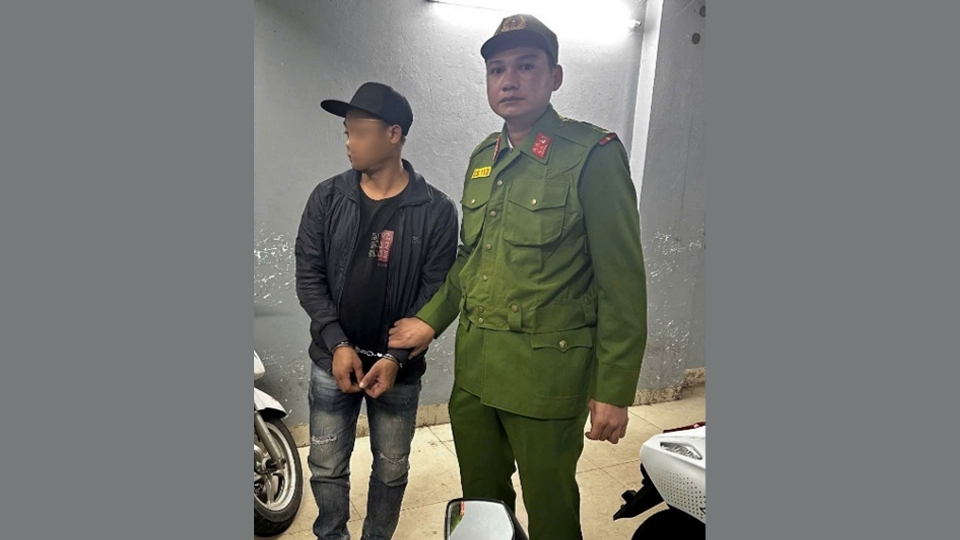 truy_bat_trong_dem_khi_doi_tuong_trom_xe_may_dang_tim_cho_tieu_thu_o_ha_noi.jpg
