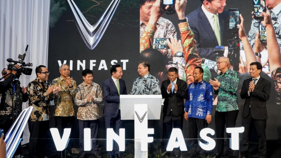 vinfast-inaugurates-ev-plant-in-indonesia.jpg