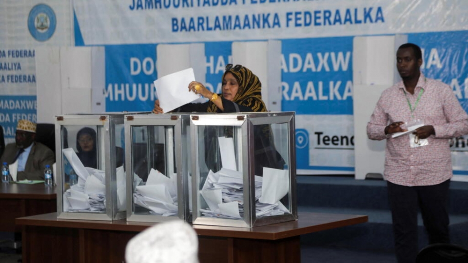 w1024-p16x9-2022-05-15t164837z_749519032_rc2s7u93km8g_rtrmadp_3_somalia-politics.jpg