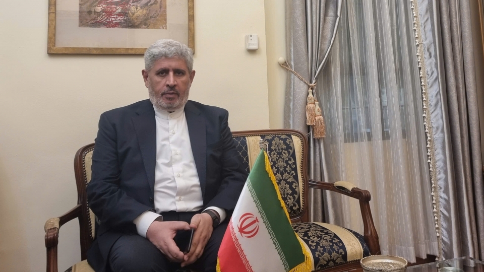 đại sứ iran.jpg