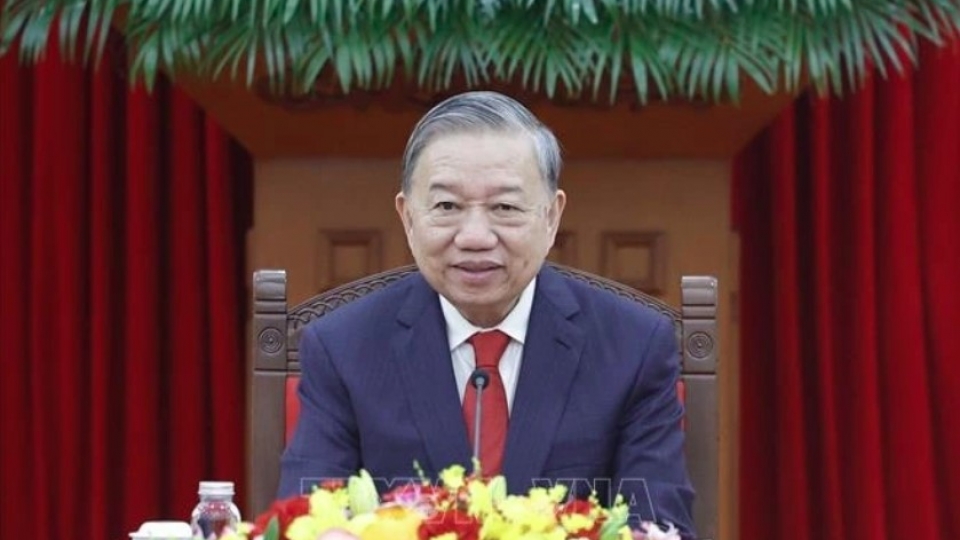 Party General Secretary To Lam holds phone talks with General Secretary and President of China Xi Jinping.jpg