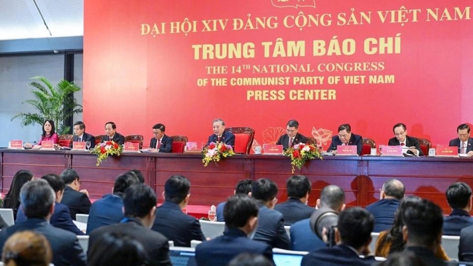 TBT họp báo.jpg