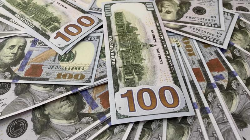 business-and-financial-money-dollar-bill-100-dollar-bills-free-video.jpg