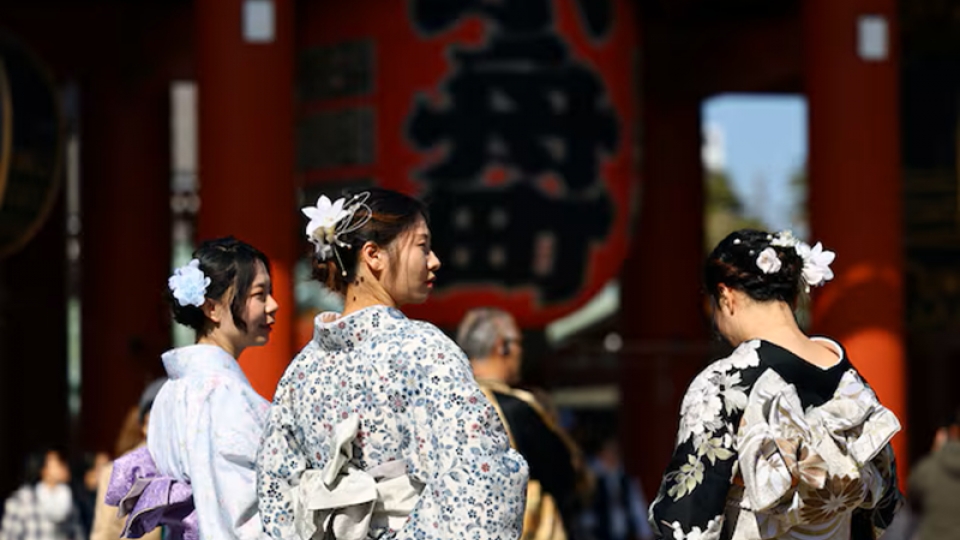chua_sensoji_o_quan_asakusa_mot_dia_diem_tham_quan_noi_tieng_o_tokyo_nhat_ban._reuters.png