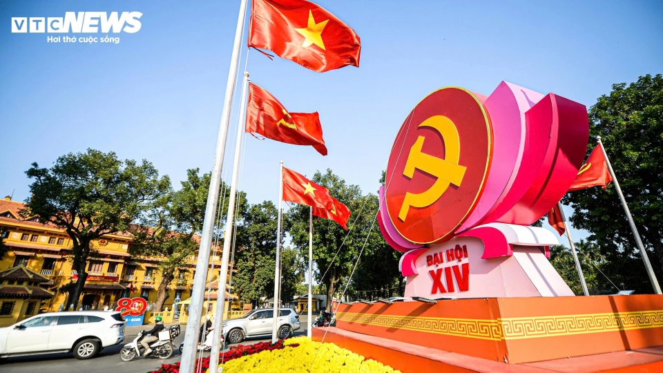 hanoi_decoration_for_national_party_congress_1.jpg