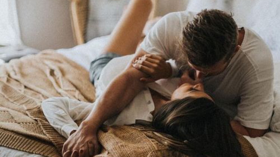 "Chiều lòng" vợ thì kiệt sức, "không chiều" được thì mất hòa khí gia đình