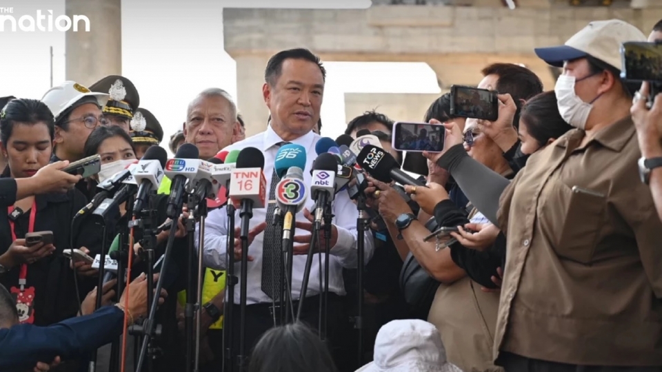 thu tuong lam thoi Thai Lan Anutin Charnvirakul phat bieu voi bao gioi sau 1 vu tai nan -the nation.jpg