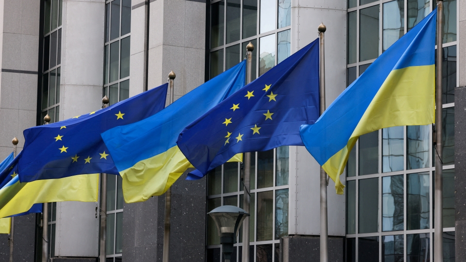 ukraine chau au.jpg
