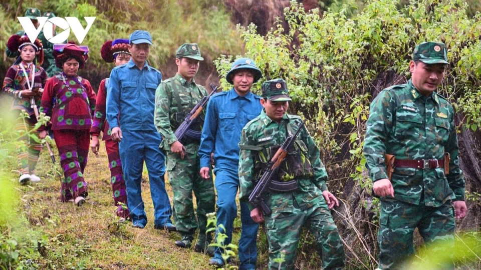 Border ethnic communities in Lai Chau have stood shoulder to shoulder with the Border Guard force to firmly safeguard every stretch of the frontier and each boundary marker..jpg