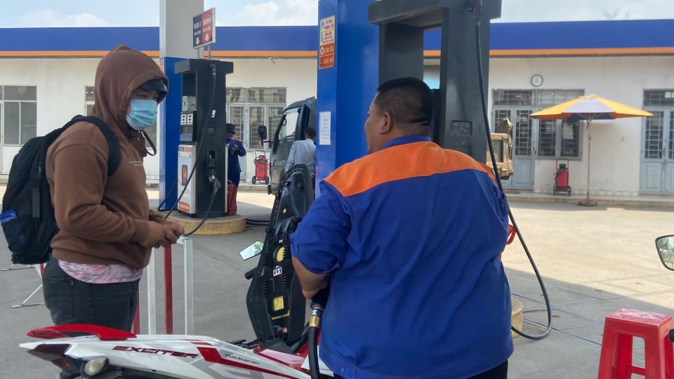 Doanh nghiệp tăng cường giám sát hệ thống đại lý, cửa hàng thuộc quyền, không để xảy ra tình trạng gián đoạn.png