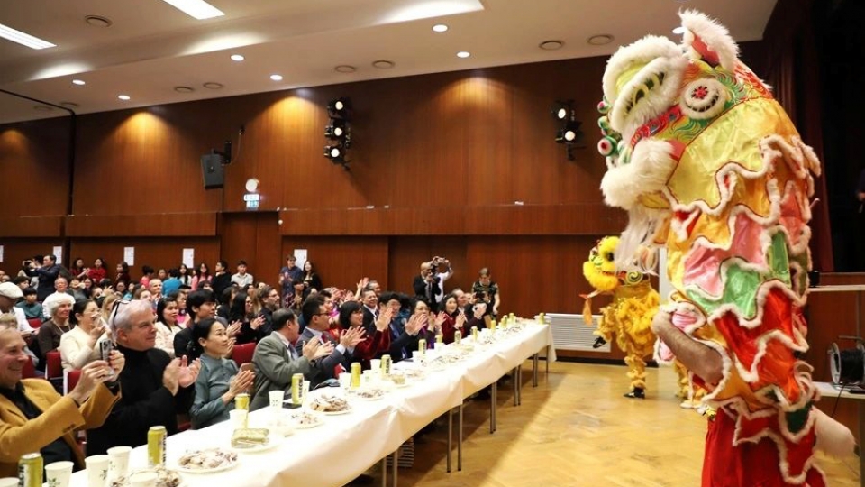 Vietnamese expatriates in Austria celebrates early Lunar New Year 1.jpg