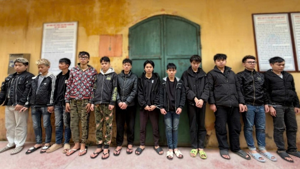 bat_gon_12_doi_tuong_cua_nhieu_dia_phuong_hon_chien_trong_dem_o_ha_noi.jpg