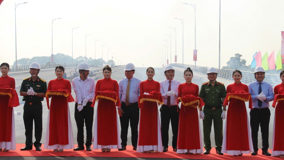 cau_thnhat_.jpg