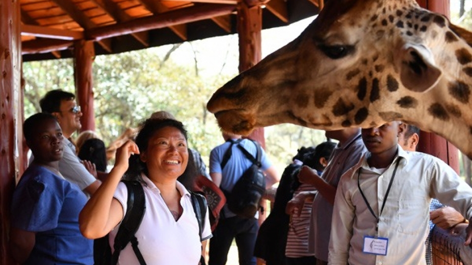 du_khach_trung_quoc_tai_kenya_chau_phi.jpg