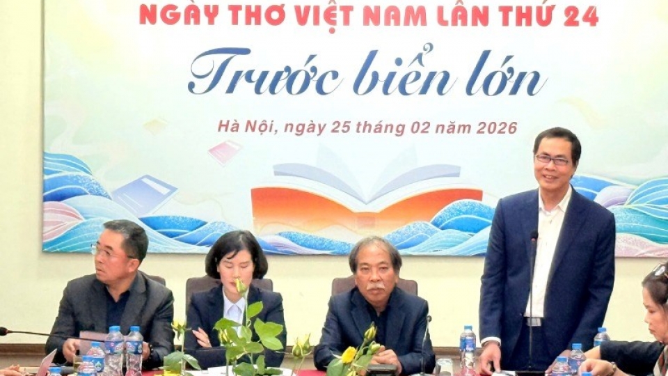 vietnam poetry day.jpg