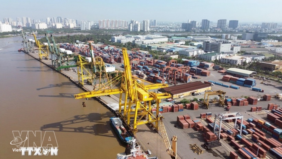 Container handling operations at Tan Thuan Port Saigon Port.jpg