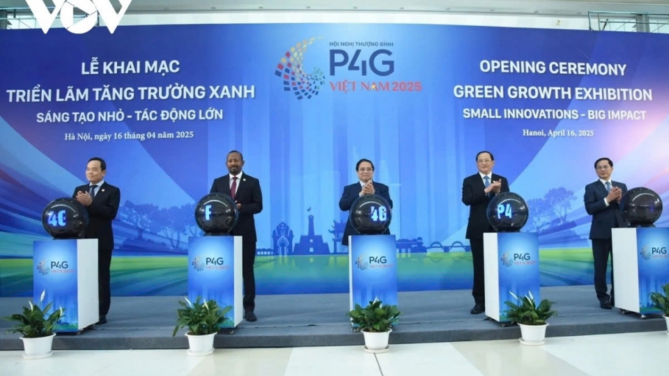Delegates at the opening ceremony of the green growth exhibition as part of the 4th Partnering for Green Growth and the Global Goals 2030 Summit - P4G Summit in 2025.jpg