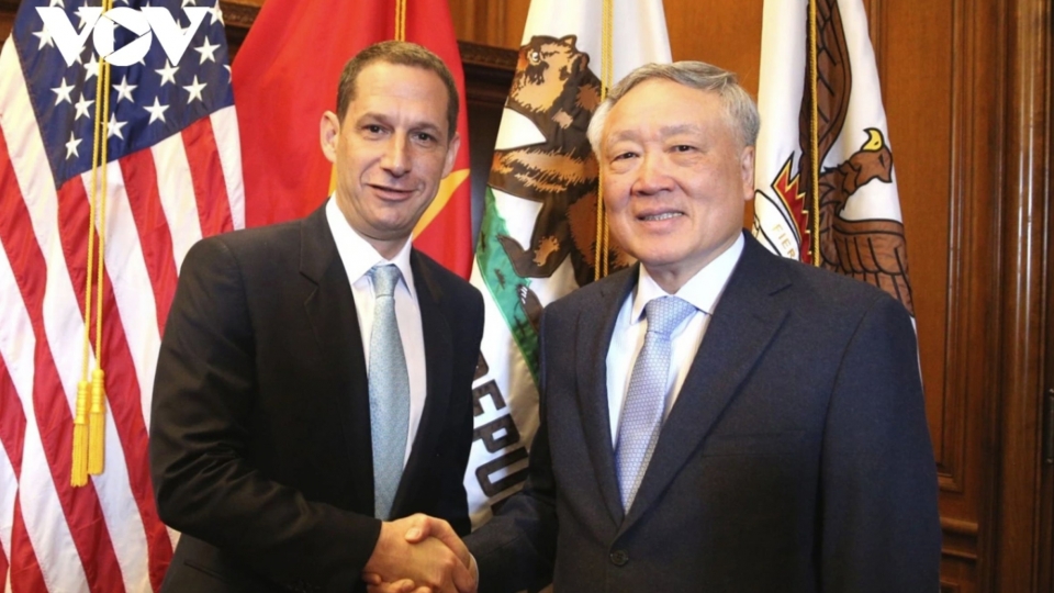 Deputy Prime Minister Nguyen Hoa Binh and San Francisco Mayor Daniel Lurie..jpg