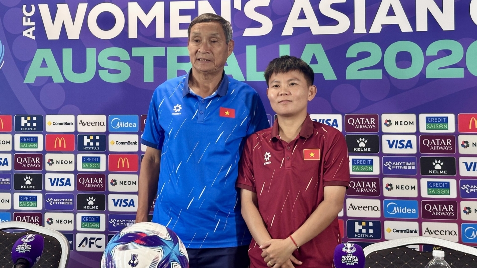 Head coach Mai Duc Chung.jpeg