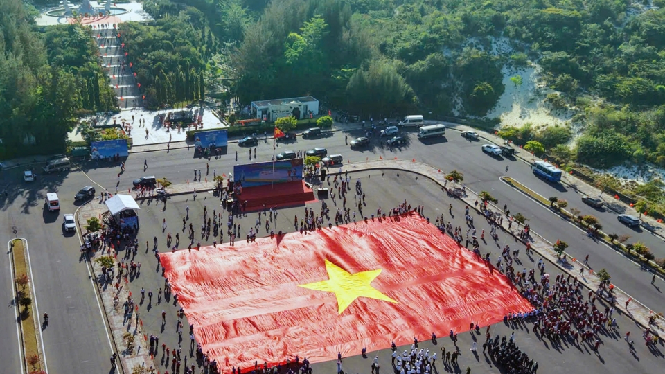 Le thuong co Tien Phong Marathon 2026 02.jpg