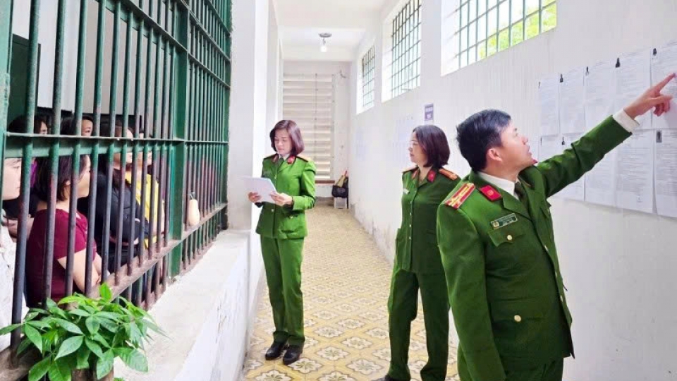Lists of candidates nominated and standing for the National Assembly of Vietnam and local People’s Councils of Vietnam are posted by the detention facility’s management in cell blocks.jpg