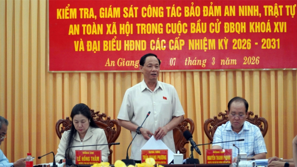 National Assembly Vice Chairman inspects election preparations in An Giang.jpg